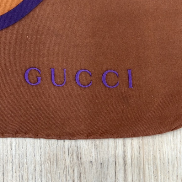 GUCCI SILK SCARF. 100%AUTHENTIC. USED. IN GOOD CONDITION. - Picture 6 of 11